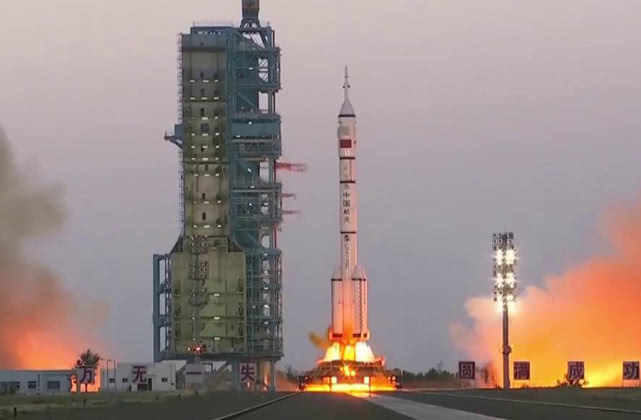 钱学森造的第一架喷气式飞机,钱学森研发高速空气式飞机