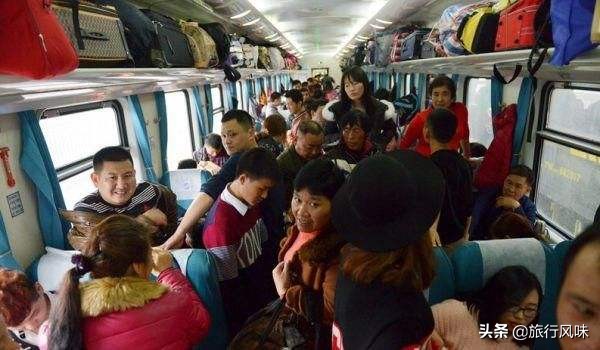 晚上坐火车乘务员为什么拉窗帘,坐火车夜里冷不冷