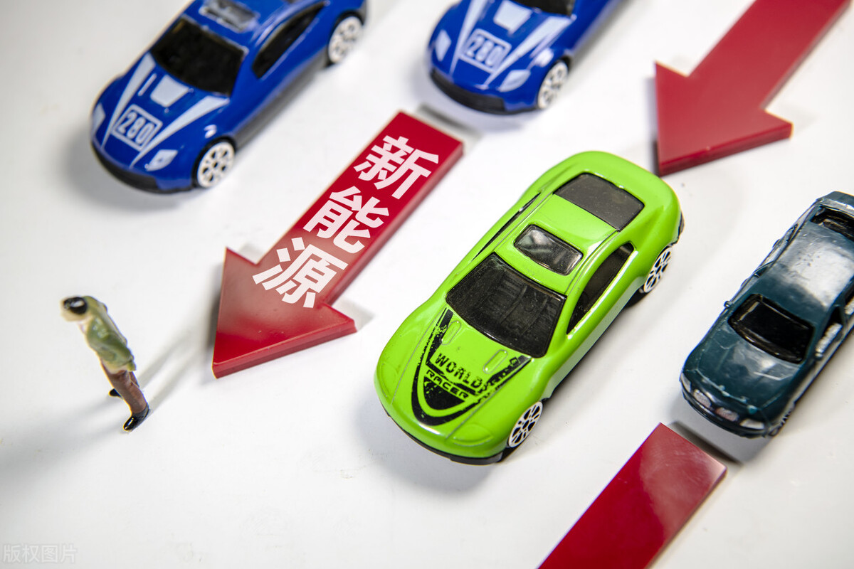 炒股不知道选择什么基金怎么办,炒股和买基金有什么区别