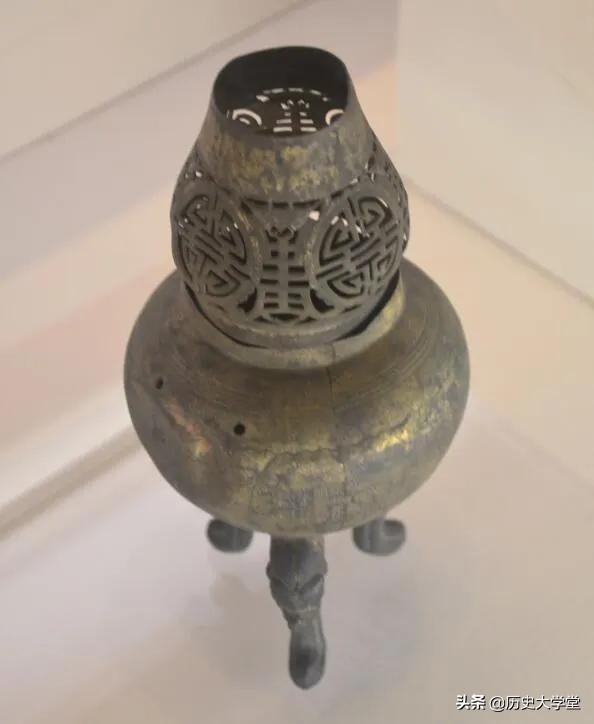 为什么鼎在中国古代有重要地位,古代吃饭用的鼎叫什么