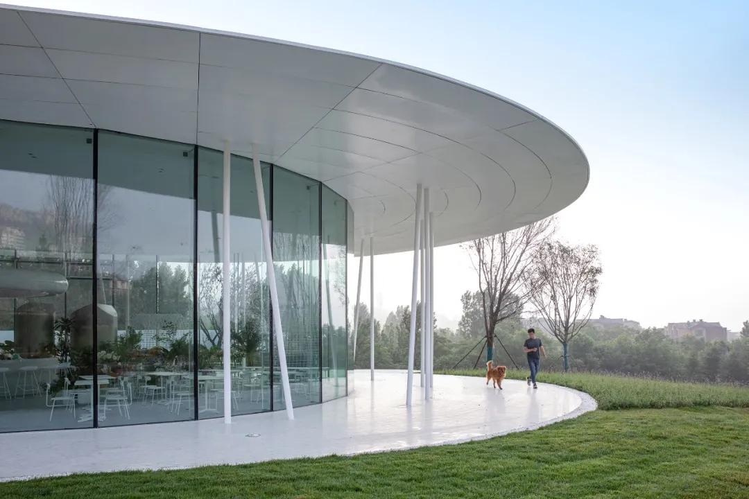 消隐在自然山水之中的四季花房——青岛万科·四季草堂