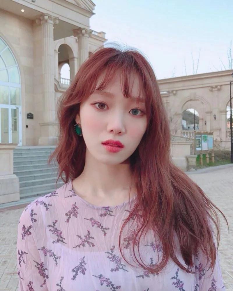 戴美瞳和不戴美瞳区别动漫图,戴黑色美瞳和不戴美瞳有区别吗