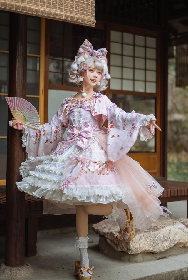 “中、日、韩”三种洛丽塔各不同，韩系很甜，但中华风最惊艳