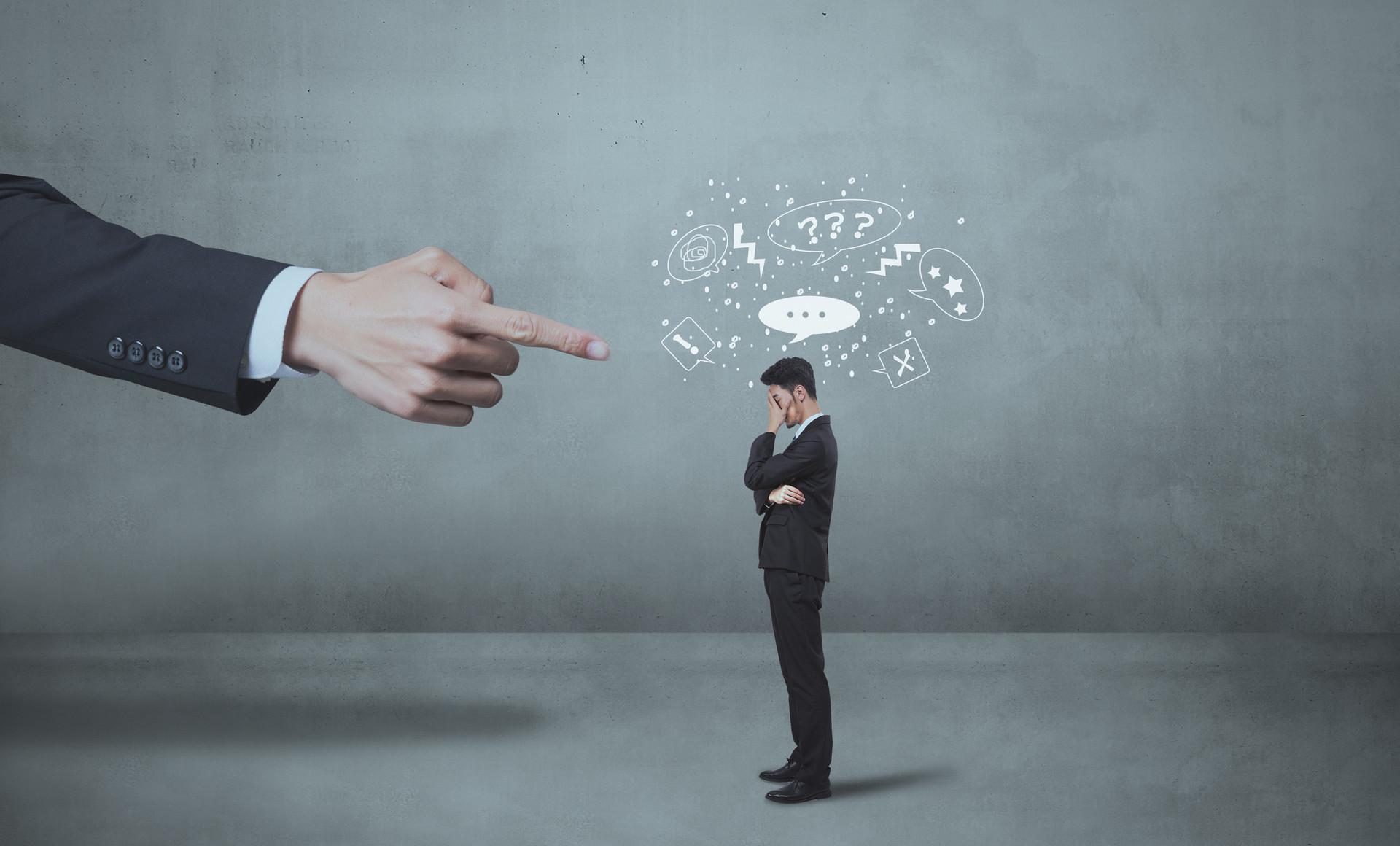 遭遇职场*规则潜**，被迫站队，站错队了怎么办？