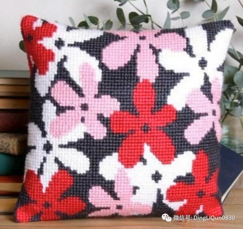 绣好的十字绣抱枕,十字绣新款圆形抱枕图案大全