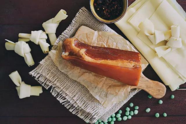 一锅出的饭,一锅出糯米锅巴