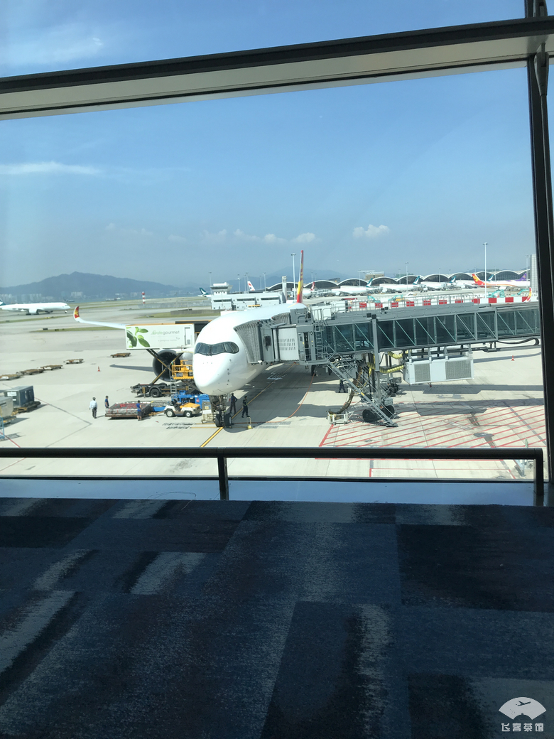 可能再难坐到的港航350！香港飞上海，几乎全程贴着海岸线飞行