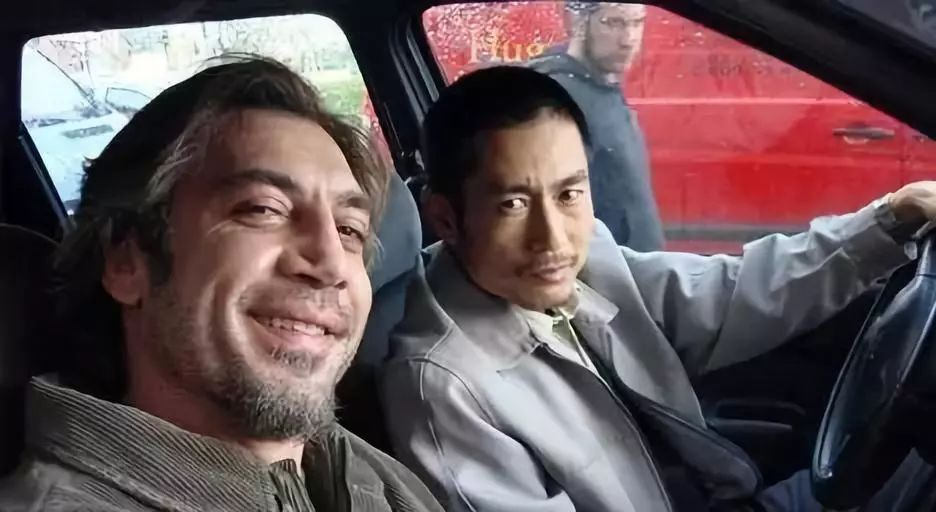 炼过钢水、睡过马路，有人说他才是史上最无奈影帝