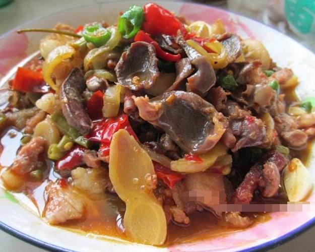 鸡胗的家常做法鸡胗焯水如何不硬,鸡胗炒完还是红色怎么回事