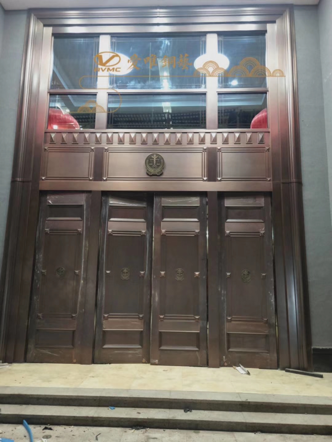 新中式铜门掉油漆的原因及解决方法