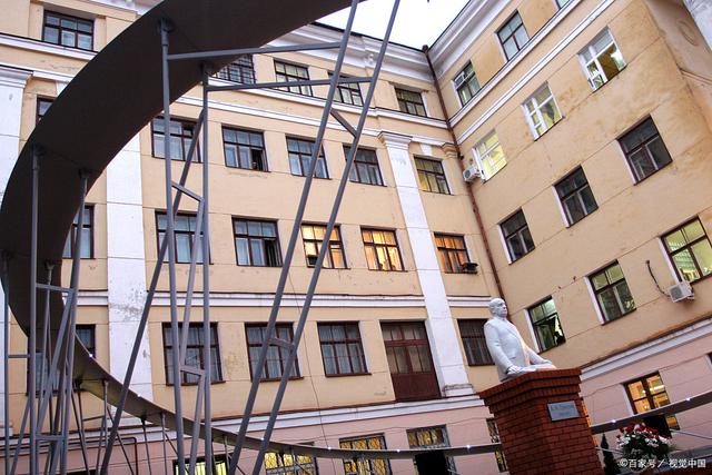 大学平均绩点3.7能拿奖学金吗,拿校级奖学金平均绩点需要多少