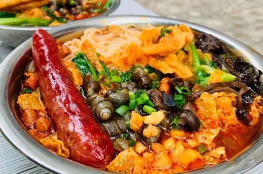 真的是又好吃又便宜的螺蛳粉,香而不腻的螺蛳粉真的太好吃了