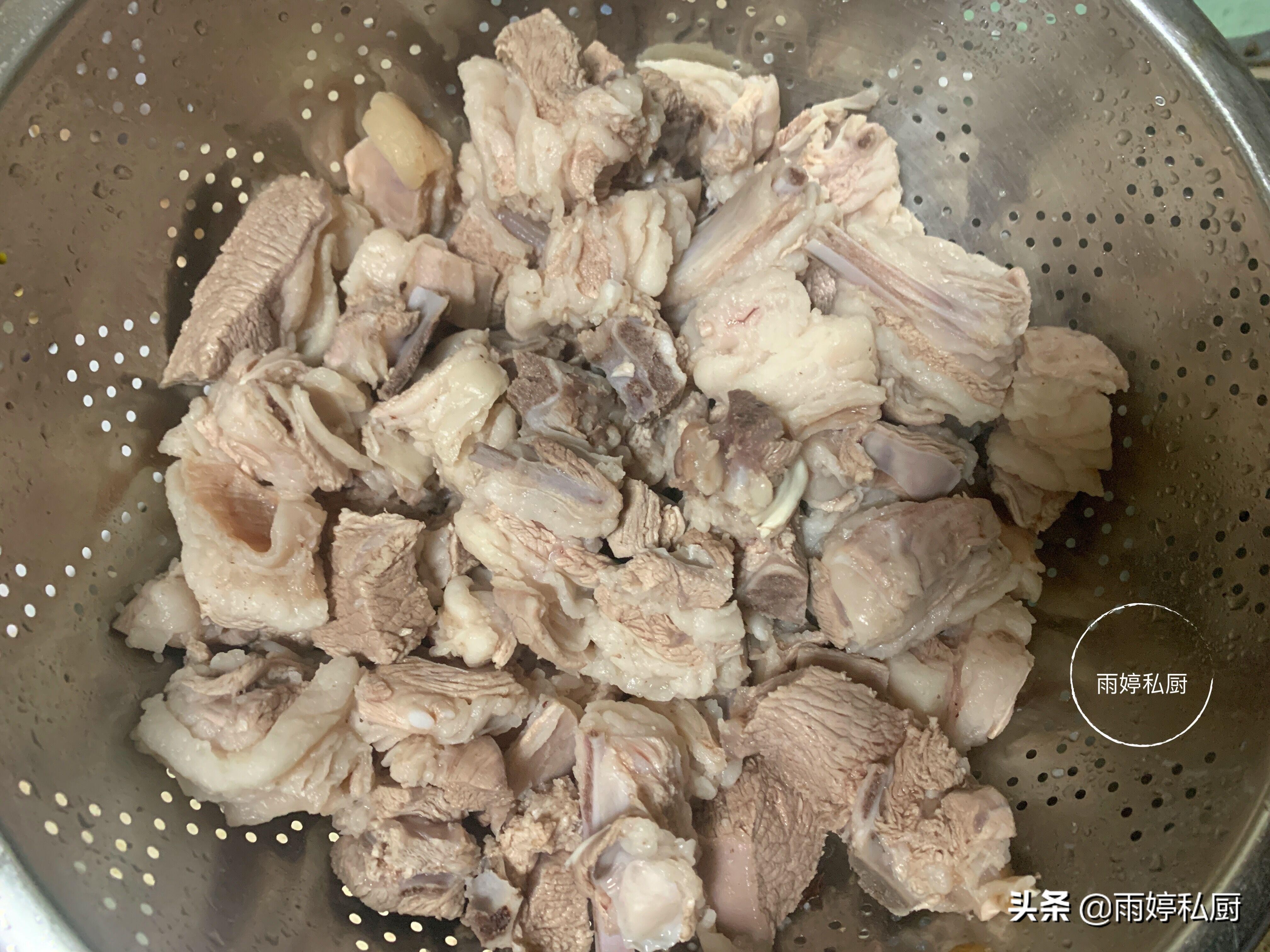 羊肉汤怎么做才好吃又没有膻味呢,在家也能做出暖胃驱寒美味羊肉汤