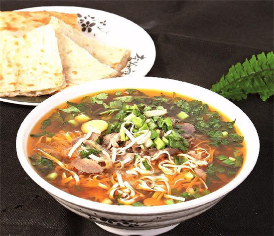 一碗牛肉汤喝出世界的味道,来一碗地道牛肉汤