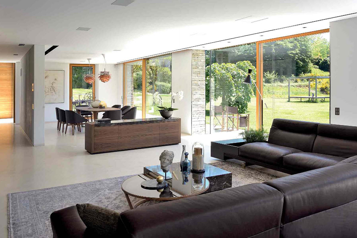 实木圆餐桌椅效果图,阳光家具实木餐桌椅