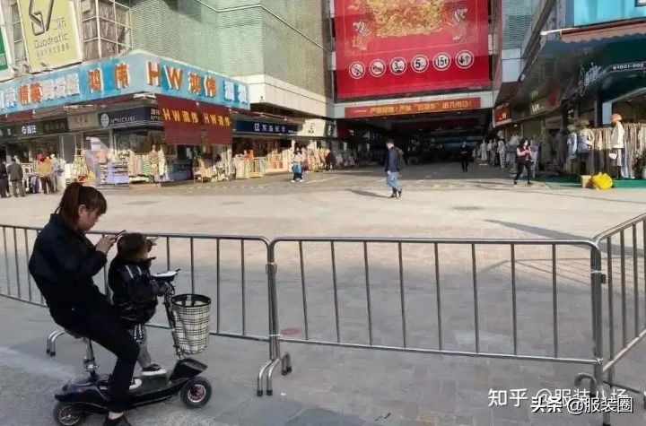 中大服装圈“三和大神”：拒绝流水线，快活打工人