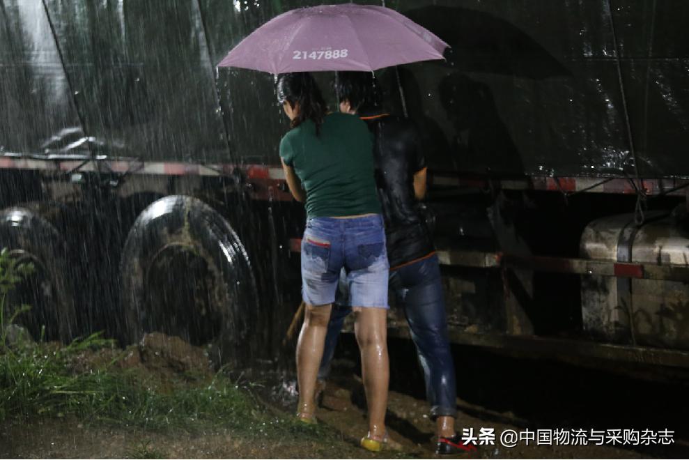 卡车司机如何应对拖欠运费,卡车司机被拖欠运费该怎么办