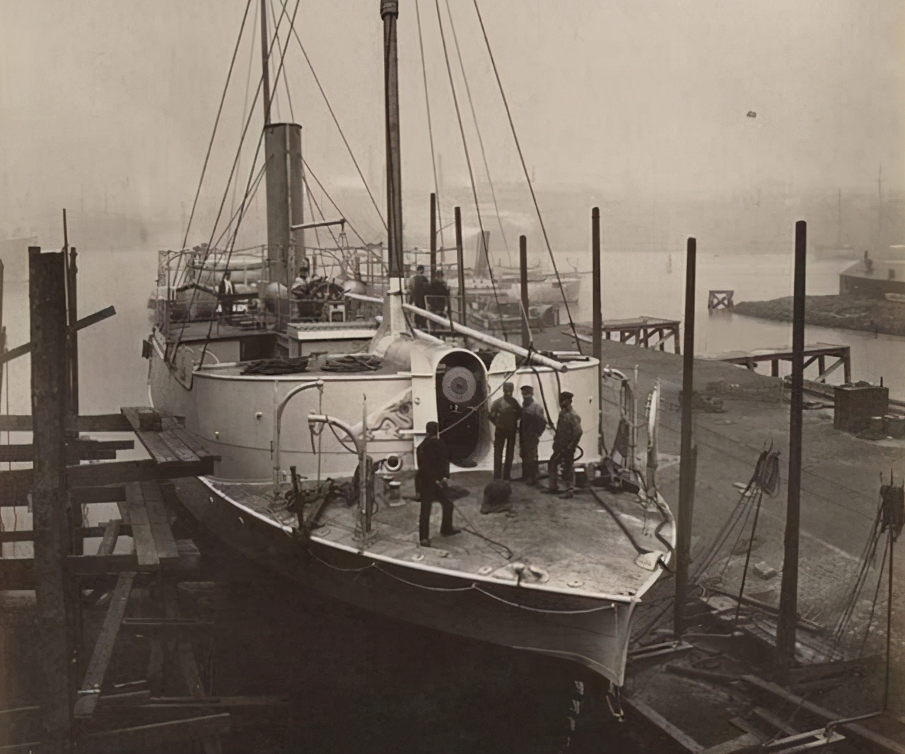 史海浮沉什么意思,史海沉浮