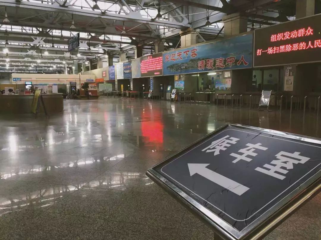 “动车一响，汽车下岗”？我们探访了厦门的六个汽车站，发现……