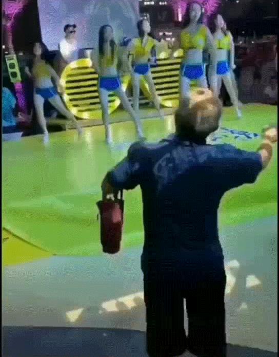 关节咔咔响是什么原因引起的,关节咔咔响的人要注意了