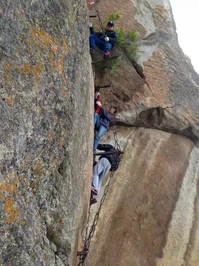 华山最险鹞子翻身,华山鹞子翻身官方拍照