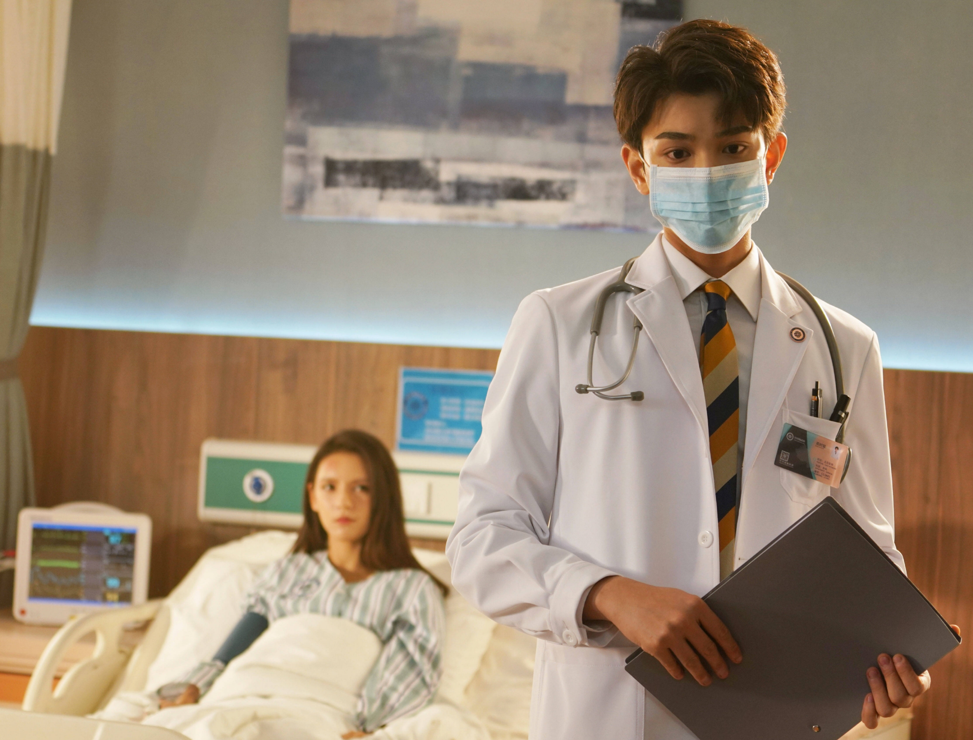 被《韫色过浓》的周医生圈粉，这本刚完结的医婚文也超甜