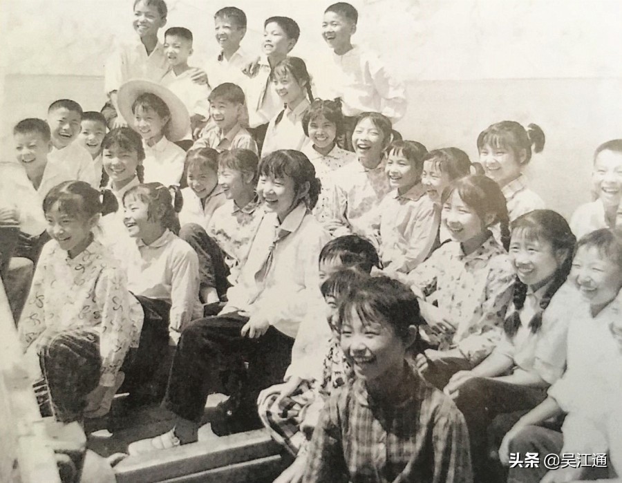 你可曾听说过向阳花小学？那可是当时的网红哦！