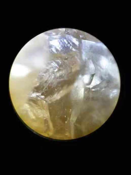 人造钻石与天然钻石的区别与价值,人造钻石和天然钻石的最大区别