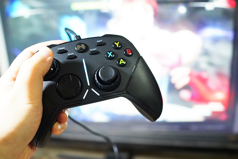 北通阿修罗3手柄灵敏度,可调摇杆灵敏度的游戏手柄