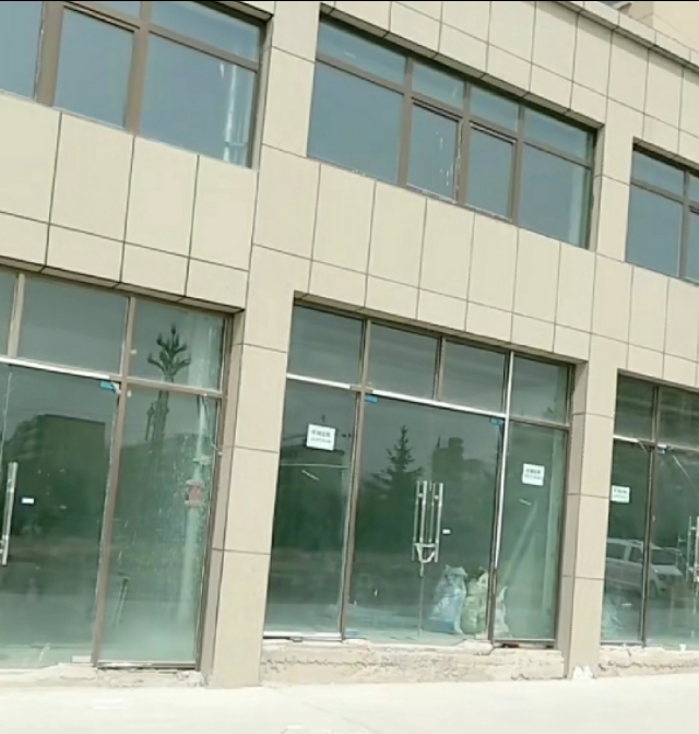 210万的商铺4千都租不出去，有一种后悔投资了商铺加旺铺转让。