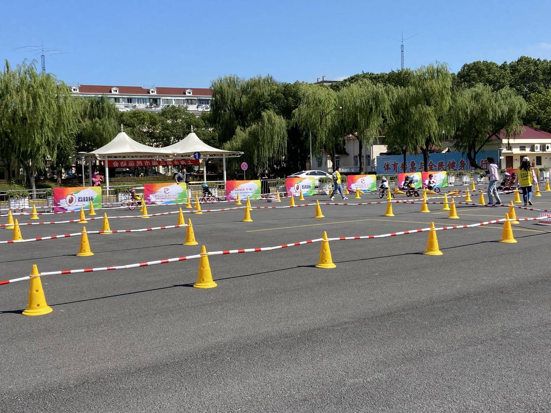 上海荔枝杯平衡车视频比赛 (荔枝杯宁波站平衡车比赛现场)