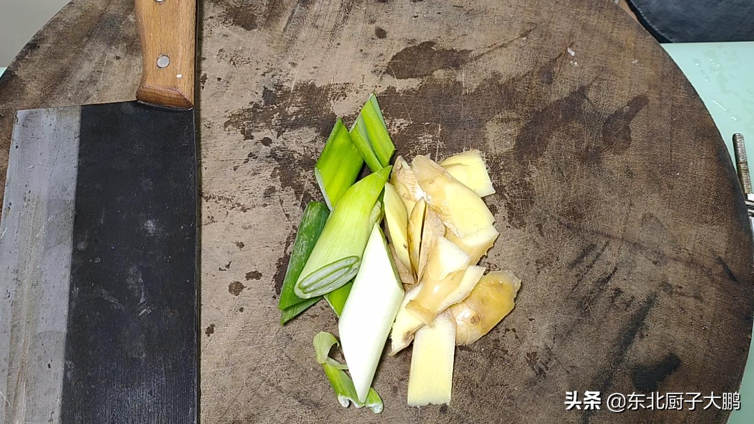 农村大锅杀猪烩菜,东北杀猪烩菜