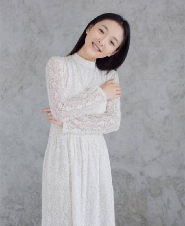 吴倩吊带连衣裙,吴倩裙装穿搭