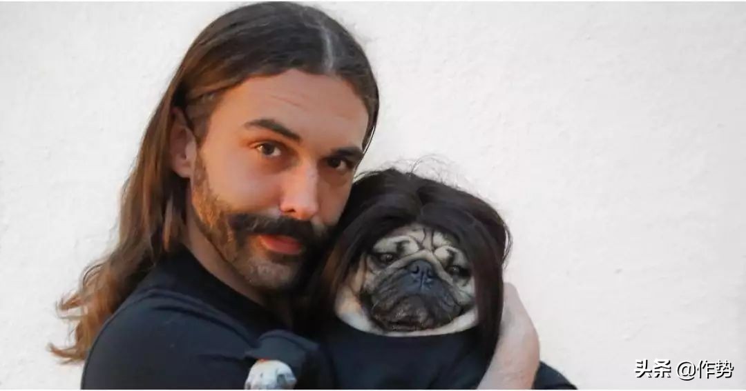 这位大胡子男人,穿起裙子来竟然比女生和还要合适?!