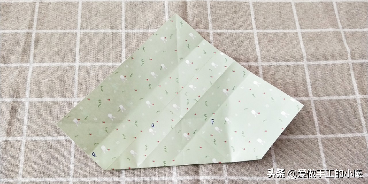 当爱心遇上百合折纸视频教程,百合花朵折纸步骤图解