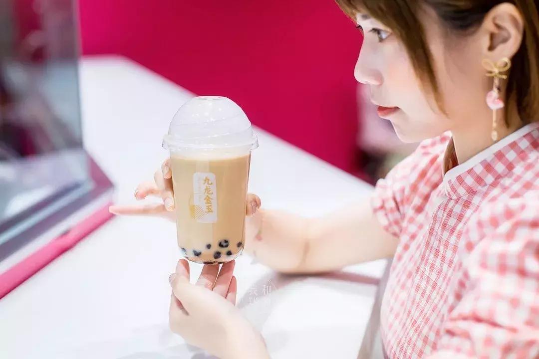 来咯，来咯，肯德基奶茶军团来咯