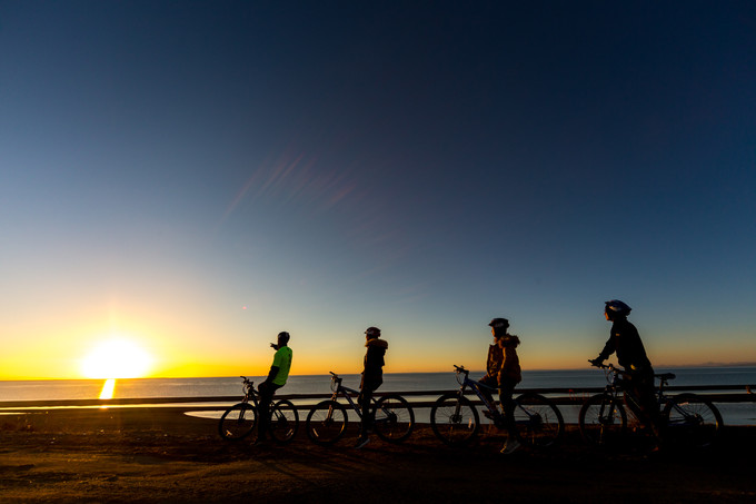 七八月份青海湖旅游攻略图集大全,青海湖7月攻略
