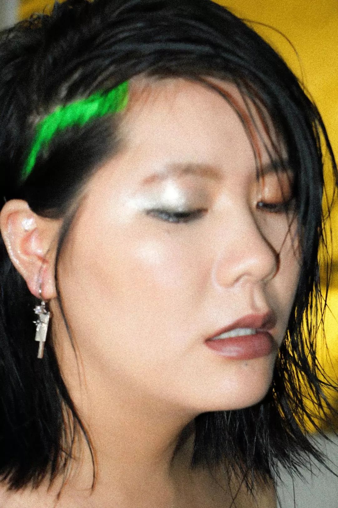 脸上长的痣有哪些是不可以取的,脸上长黑痣会影响颜值吗