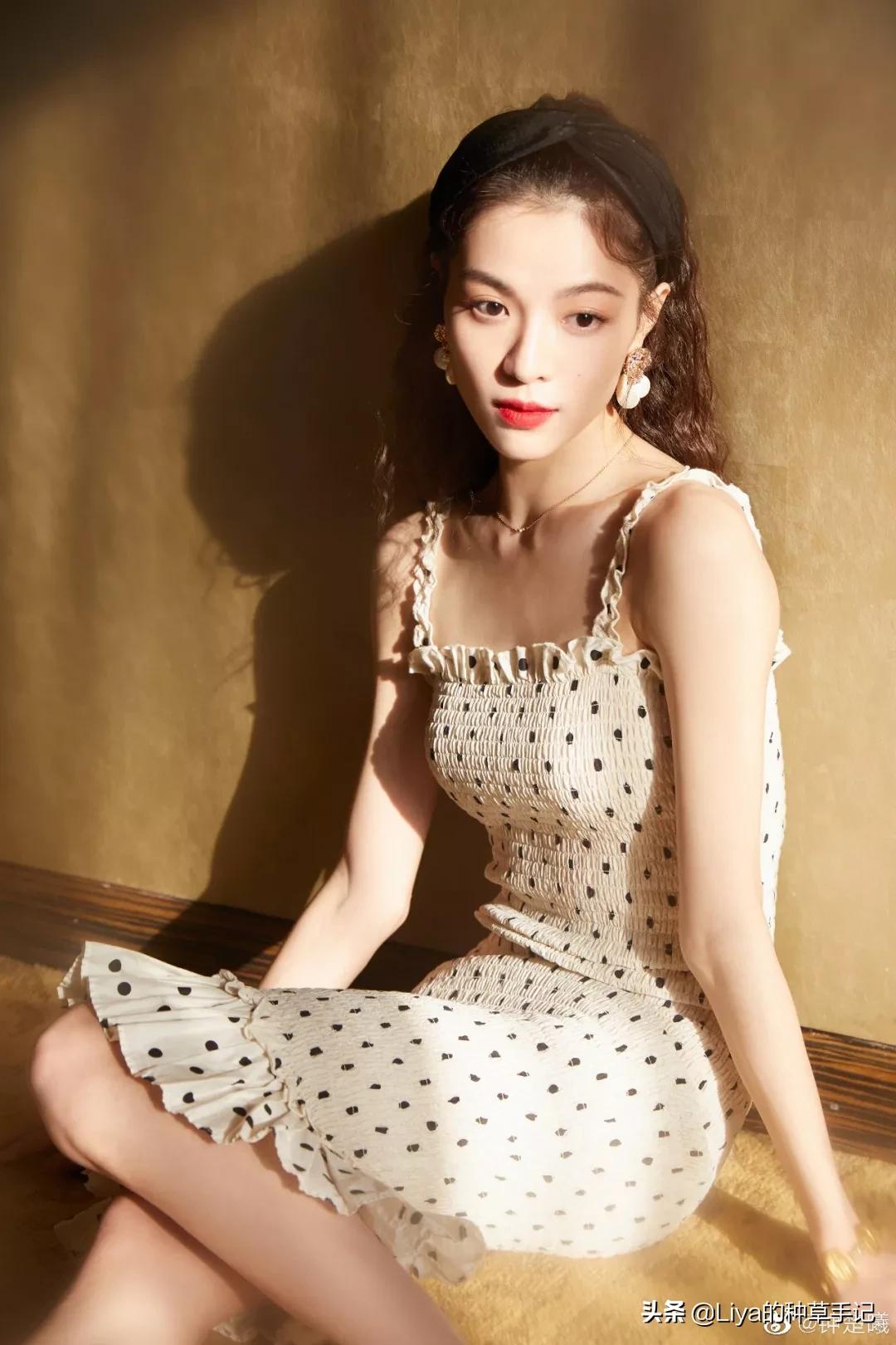 怎么不剪刘海却能拥有好看的刘海,不剪一次齐刘海不知道有多丑