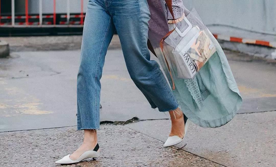 很流行的塑料包品牌,夏天包什么颜色好卖