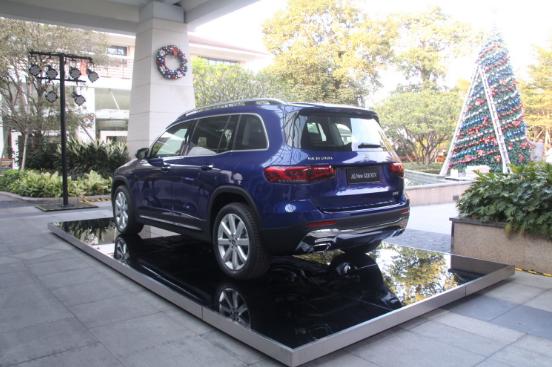 2022奔驰glb220款2.0t试驾,奔驰glb2022款2.0t落地多少钱