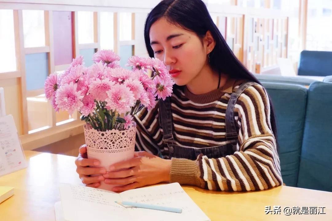 凤凰古城拍照打卡推荐,古城下午茶适合拍照的地方