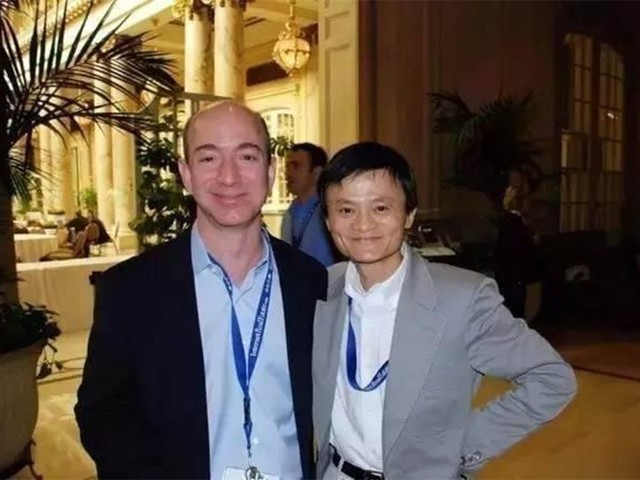 这个美国人身价达1万亿，在这个行业拿下中国第一，今被马云击败