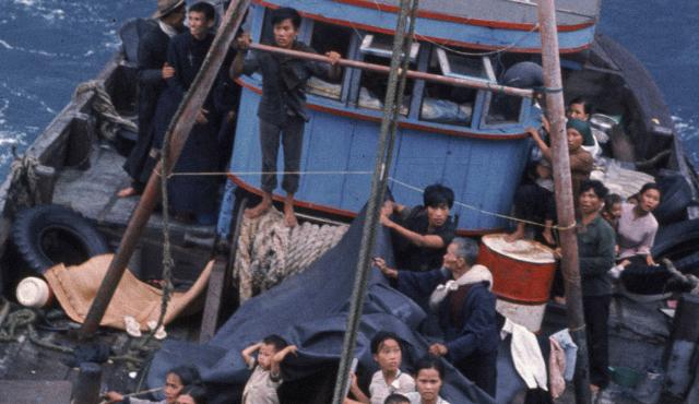 “难民天堂”：1975年到2000年，25万越南难民涌入香港