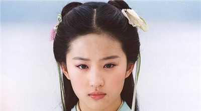 医生说唇炎涂什么,涂口红导致的唇炎怎么治