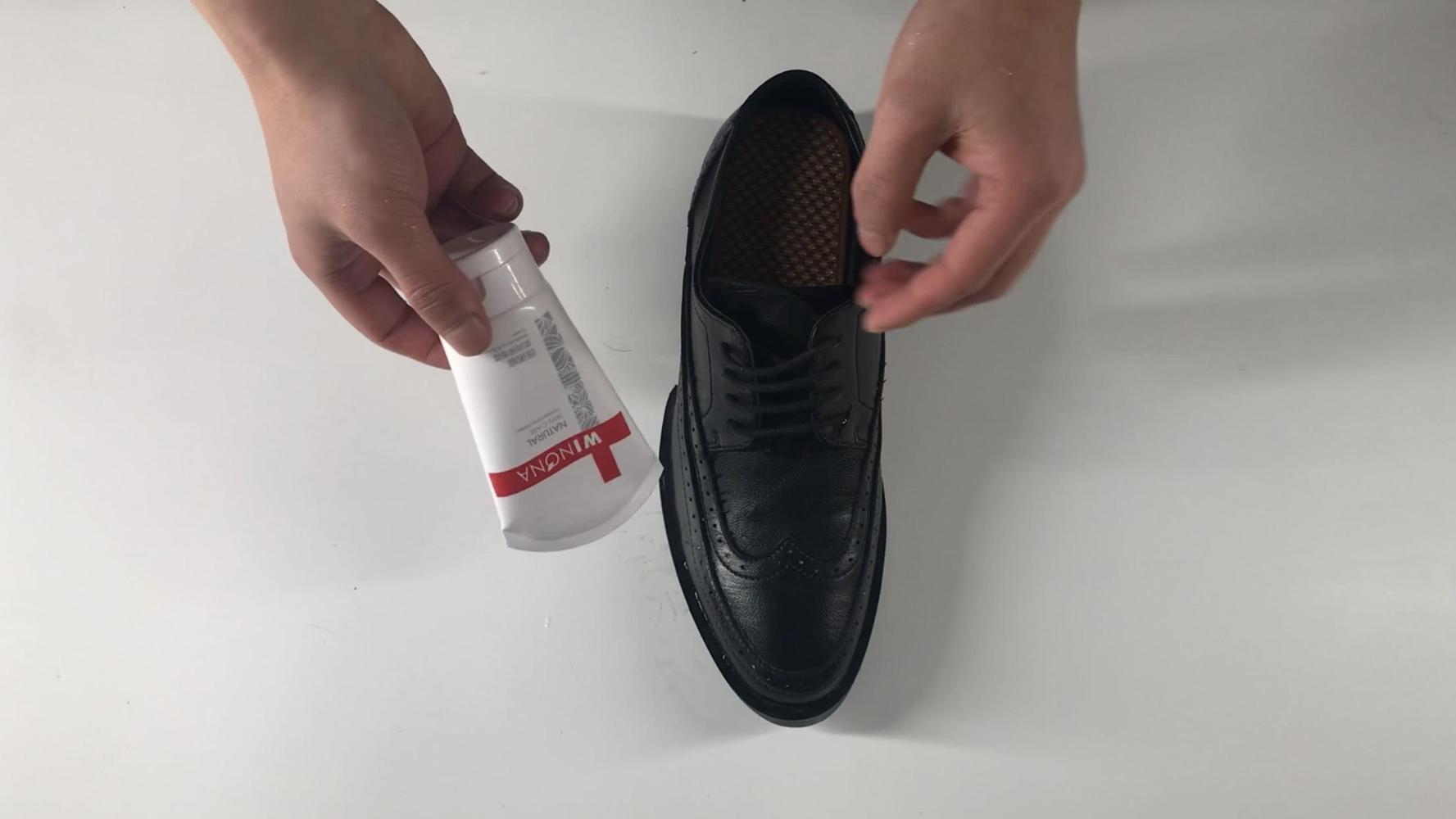 白色皮鞋脏了怎么打理更好,皮鞋脏了用什么方法洗最好