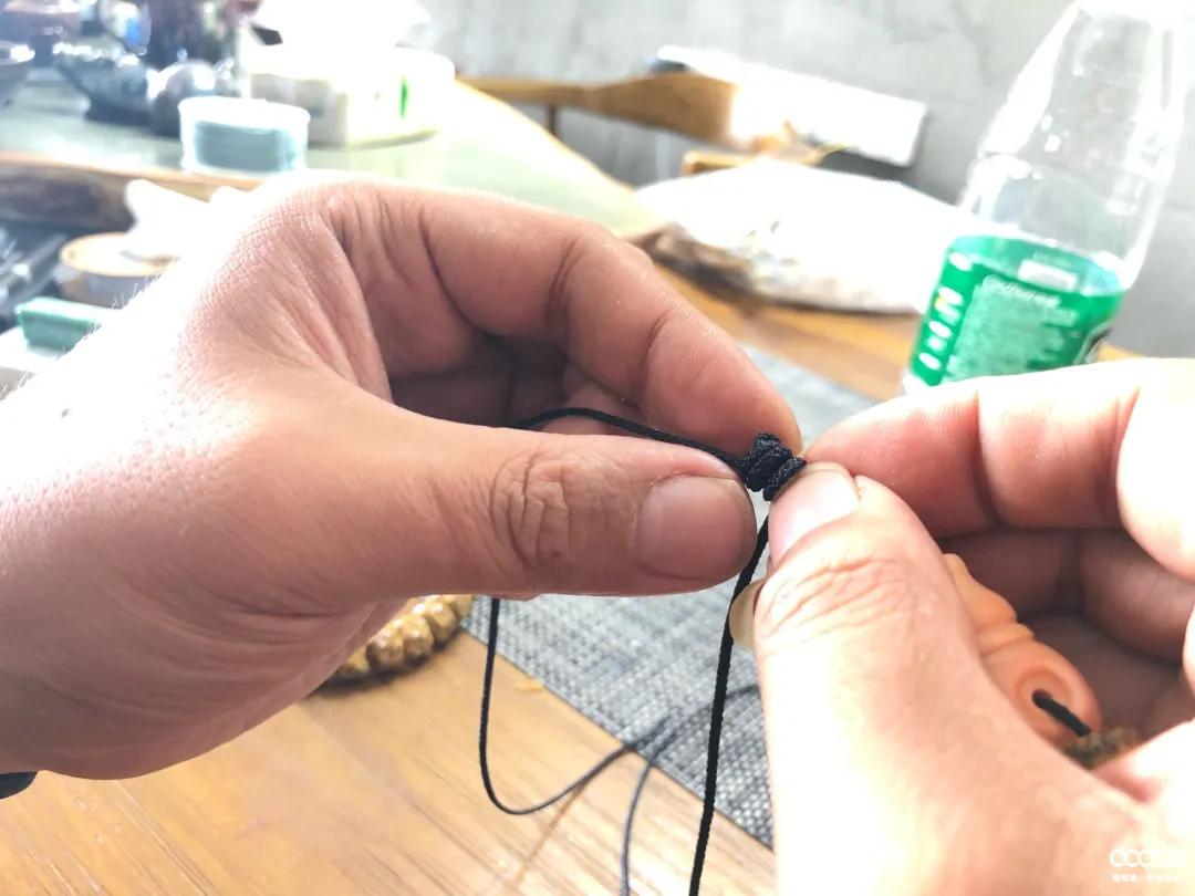 佛珠手串绳结怎么解,手串绳结太紧怎么解开