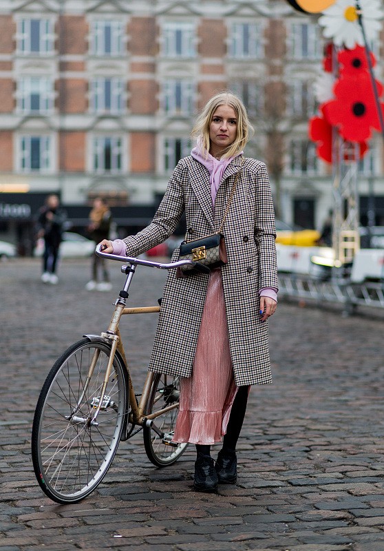 卫衣女短款修身显瘦中年人穿,男士高档卫衣连帽冬全棉中年人