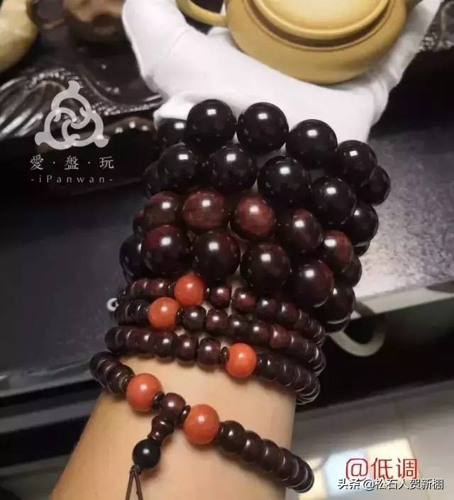 最容易盘出包浆的手串,盘玩包浆后变黑的文玩