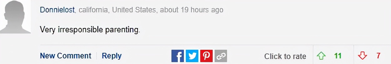 澳洲狂野早教：2岁娃单挑巨蟒，爸爸在一旁指点加油，这？